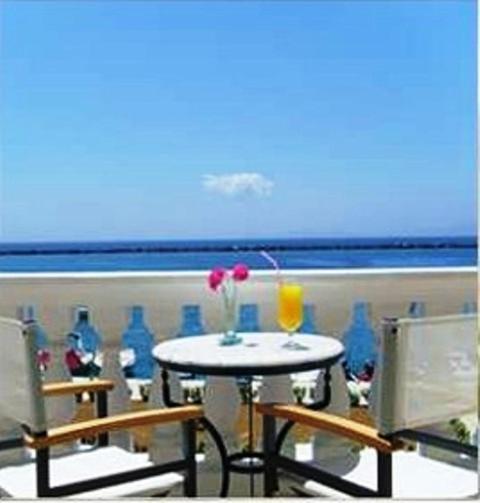 Avra Hotel Тинос Экстерьер фото